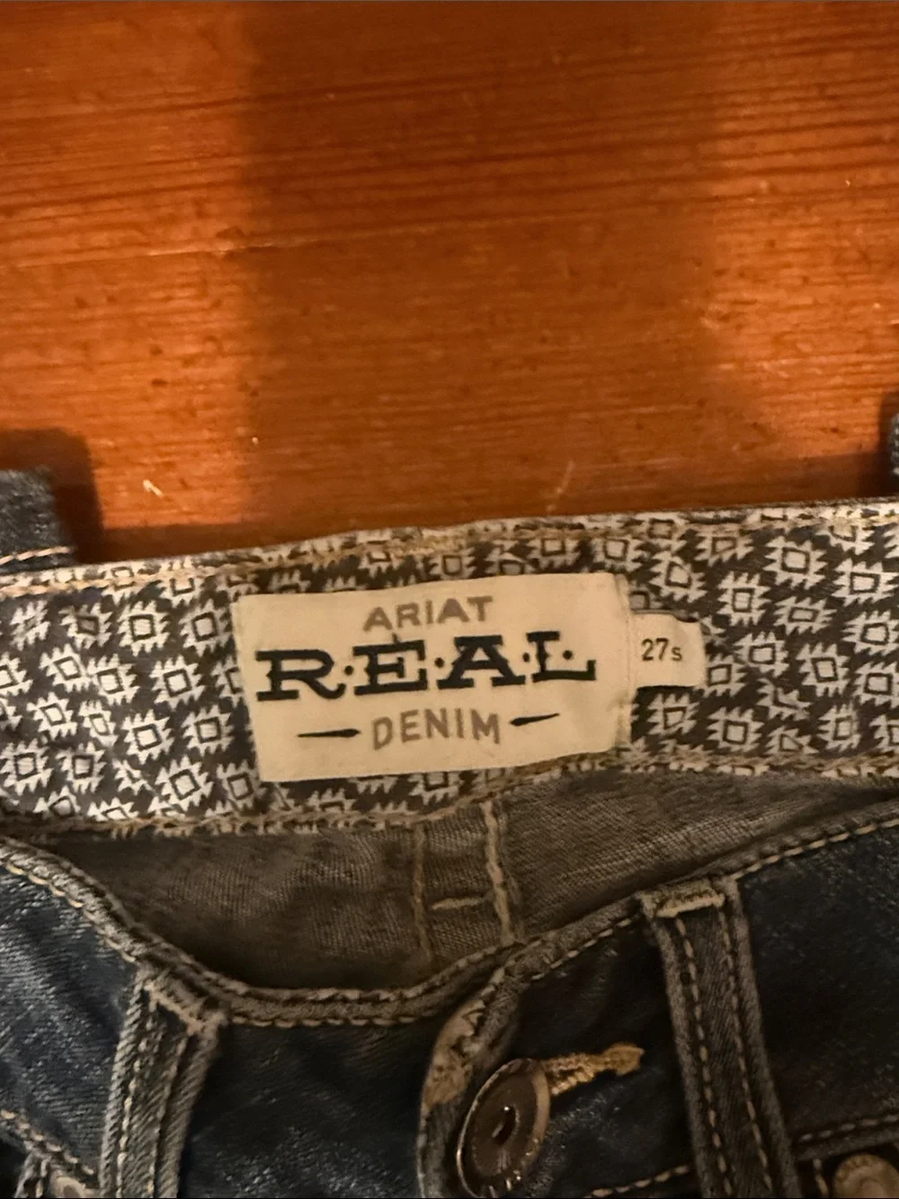 Ariat denim jeans. Women’s size 27S - Picture 2 of 8
